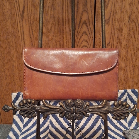 Brown Leather Wallet with Flap Closure and Smooth Finish - Picture 1 of 9